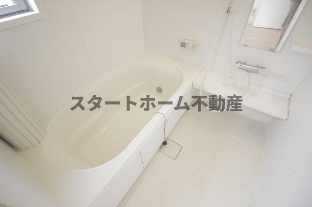 バス・シャワールーム　ゆったり過ごせるお風呂です