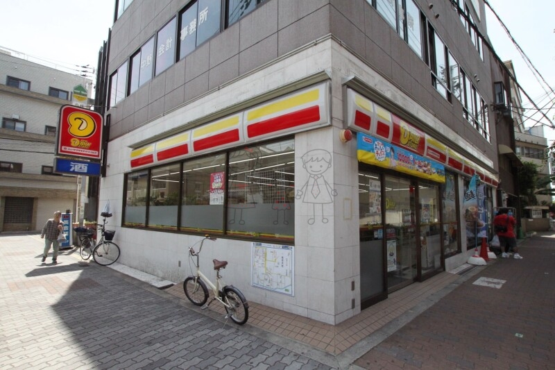 コンビニ　ニューヤマザキデイリーストア住吉大社駅前店（コンビニ）まで264m