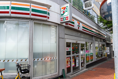 コンビニ　セブンイレブン 大森駅西口店（コンビニ）まで118m