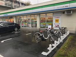 コンビニ　ファミリーマートスリーウェル茅ヶ崎東店（コンビニ）まで567m