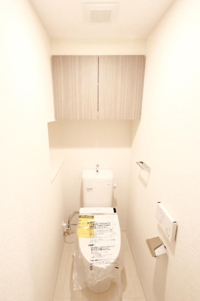トイレ　落ち着いた色調のトイレです♪