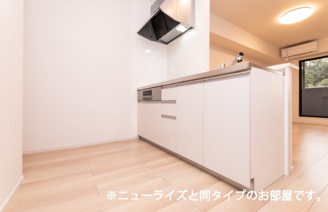 キッチン　コンパクトなキッチンで掃除もラクラク