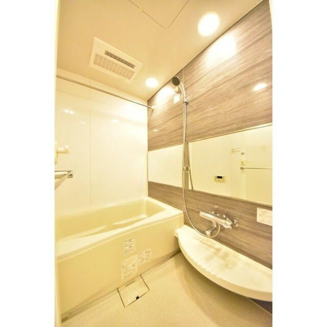 バス・シャワールーム　写真は同タイプ住居です。