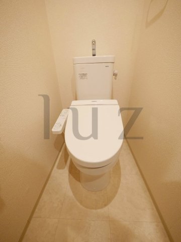 トイレ　温水洗浄便座完備のトイレです！