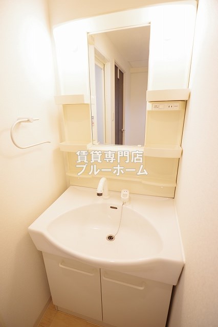 洗面設備　独立洗面台あります！