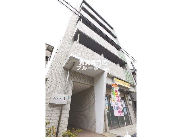 建物外観　鉄筋コンクリート造6階建て！
