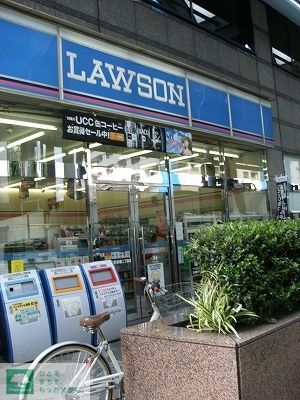 コンビニ　ローソン下馬3丁目店（コンビニ）まで300m