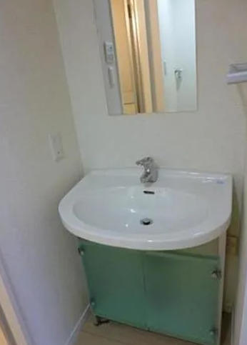 洗面設備　別部屋の画像を使用しております。