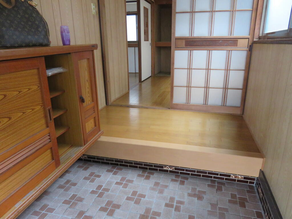 忠隈一戸建の玄関写真