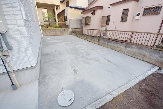 駐車場　駐車場