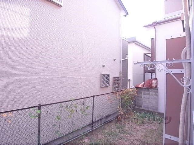 眺望　隣に建物ありますが、光は入ってきます。