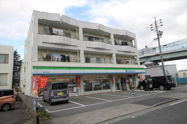 コンビニ　ファミリーマート成田かの里店（コンビニ）まで962m