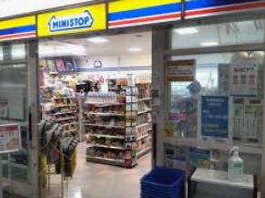 コンビニ　ミニストップNTT関東病院店（コンビニ）まで328m