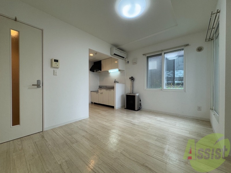 居室・リビング　広くてキレイなお部屋が広がっていて、充実した生活が送れそう。