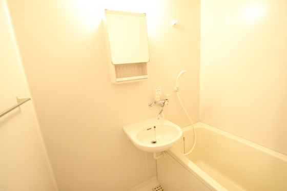 洗面設備　※別部屋の写真です