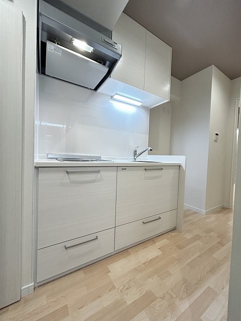 キッチン　※写真は別部屋のものです。（参考）