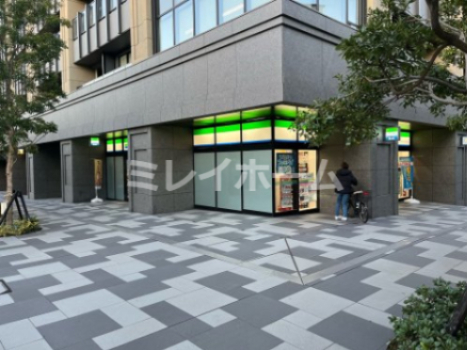 コンビニ　ファミリーマート シティタワー大井町店（コンビニ）まで205m