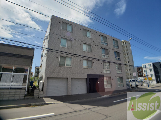 建物外観　札幌市北区北２１条西「ＧＬＡＳＳ　Ｎ２１」