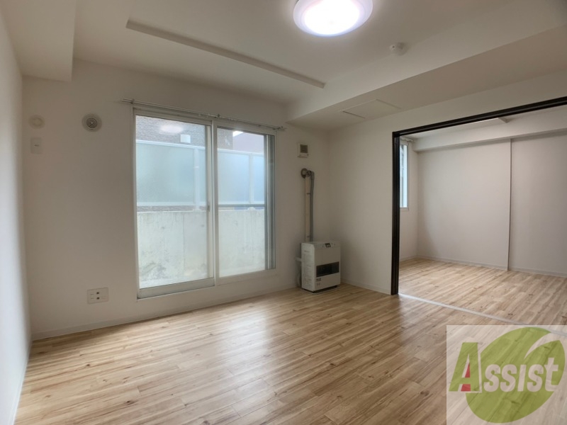 居室・リビング　明るいお部屋は気持ちよく過ごせそうですね。