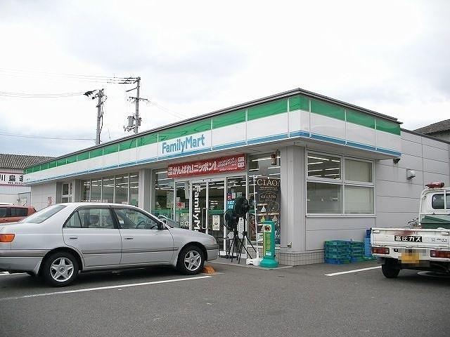 コンビニ　ファミリーマート 川島町三ツ島店（コンビニ）まで260m