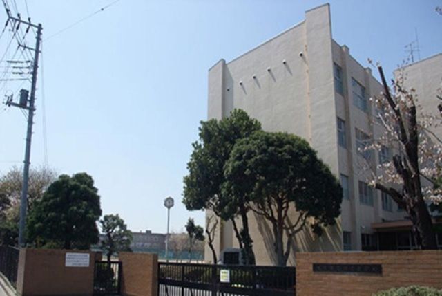 中学校　水戸市立緑岡中学校（中学校）まで1300m