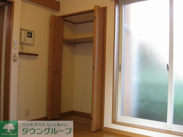 居室・リビング　※リフォーム工事前につき、別のお部屋の写真になります。