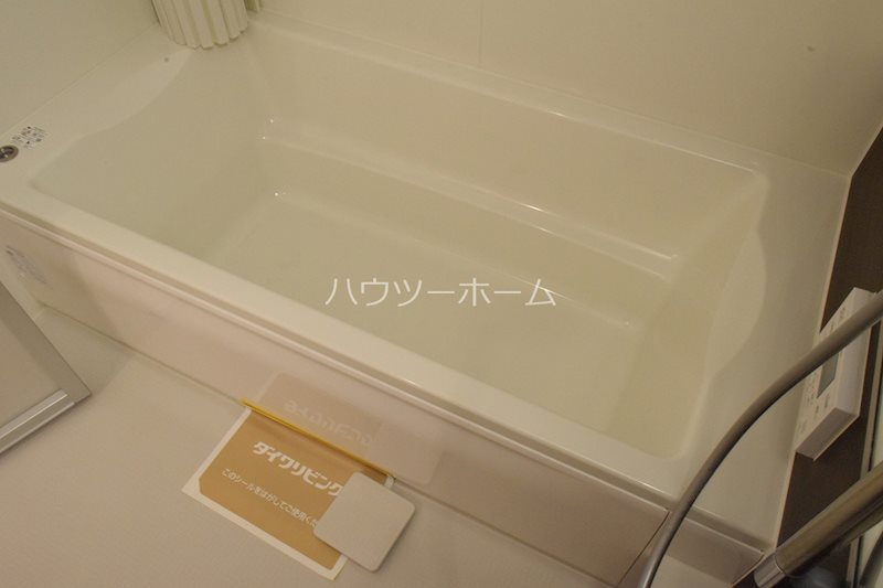 バス・シャワールーム　追い焚き＆一坪風呂になります。