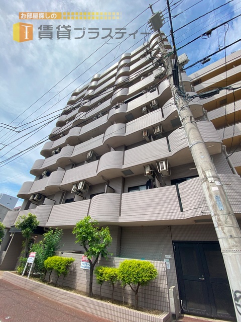 建物外観　この角度も抜け目なく素敵。