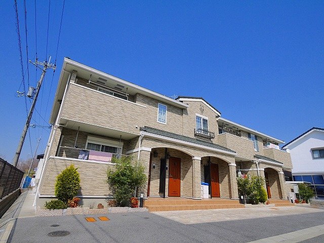 建物外観　落ち着いた雰囲気の外観です