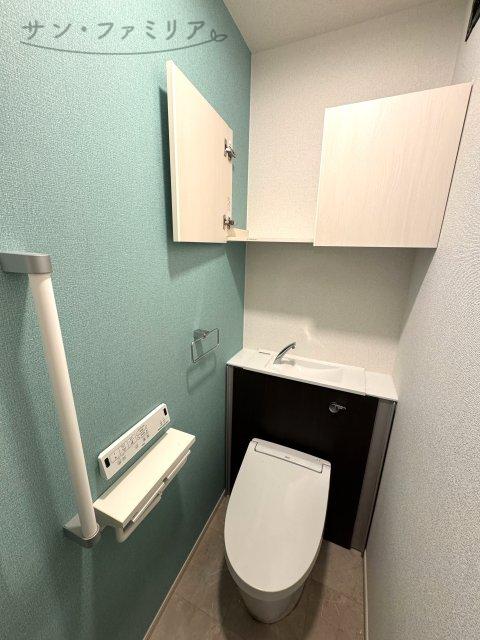トイレ　クリーニング前写真です
