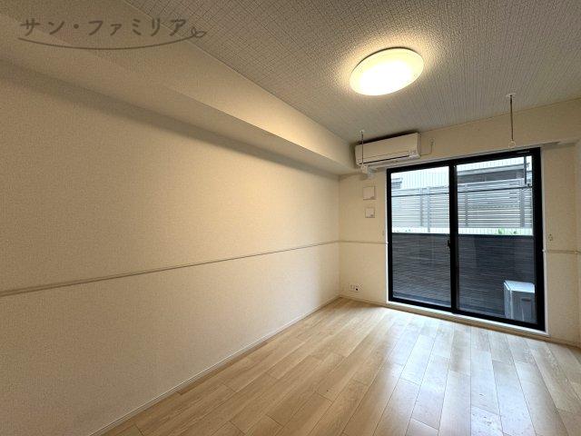 居室・リビング　クリーニング前写真です