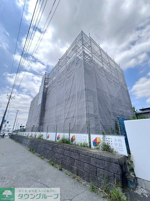 建物外観　駐車場