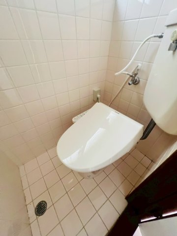 タウンハウスFUJITOKU Aのトイレ写真