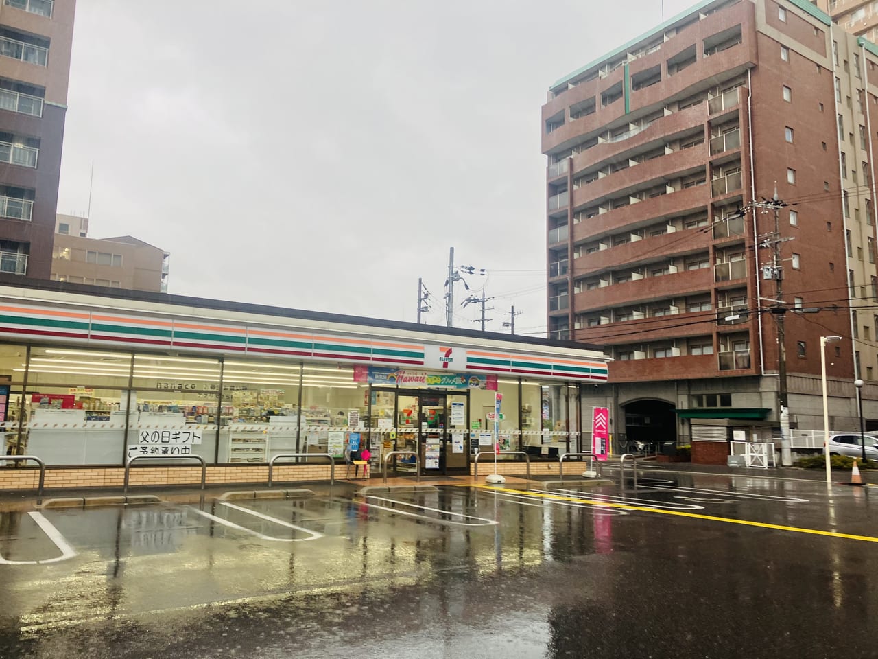 コンビニ　セブンイレブン南草津店（コンビニ）まで419m