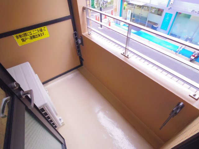バルコニー　同物件、他のお部屋の写真です。