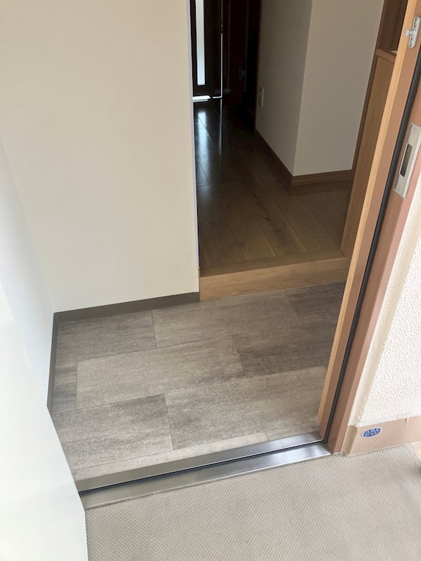 玄関　同タイプ別部屋