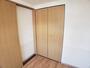 収納　寝室の収納です。部屋がすっきり片付きます。