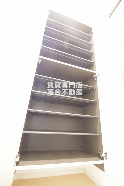 収納　シューズ収納