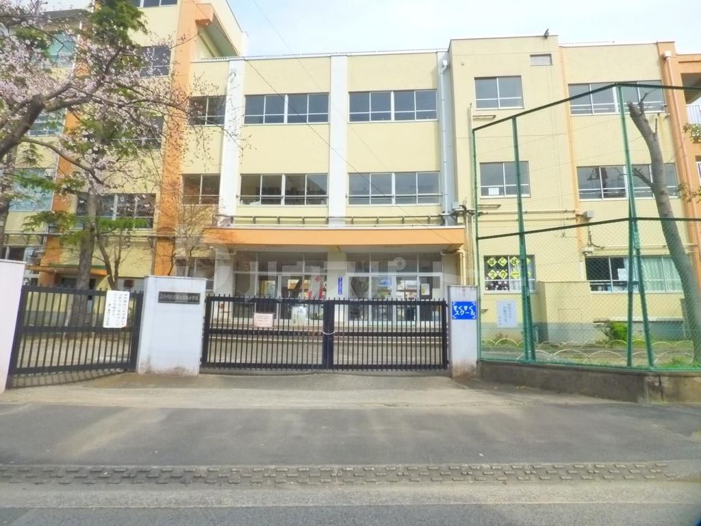 小学校　江戸川区立第七葛西小学校（小学校）まで140m