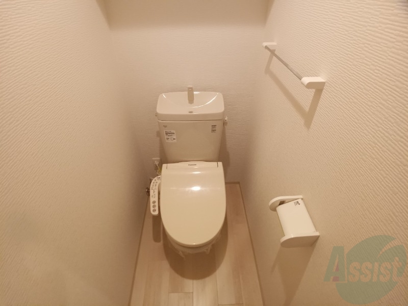 トイレ　トイレです。ウォシュレット付を探している方、おすすめです。