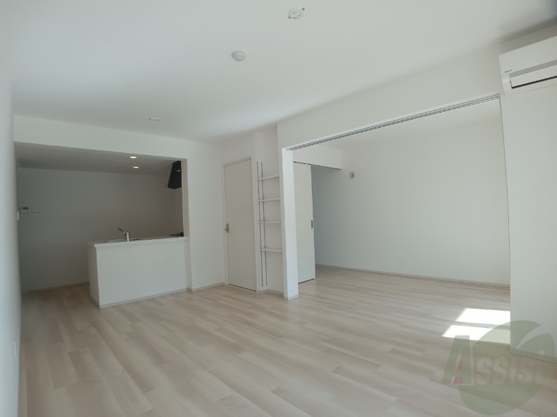 居室・リビング　広くてキレイなお部屋が広がっていて、充実した生活が送れそう。
