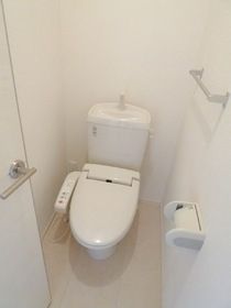 トイレ　★シャワートイレ完備です★