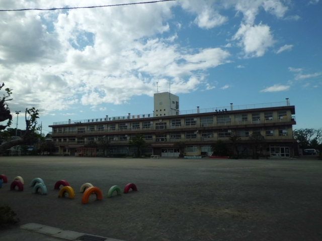 小学校　国分小学校（小学校）まで371m