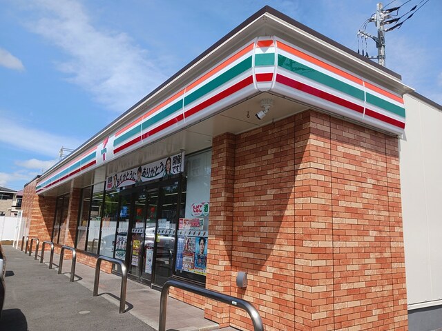 コンビニ　セブンイレブン（コンビニ）まで508m