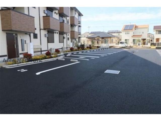 駐車場　駐車場