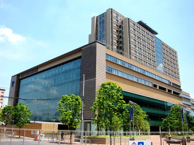 病院　帝京大学医学部附属病院（病院）まで499m
