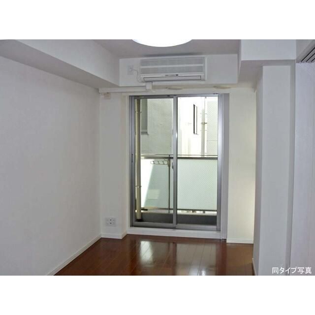 居室・リビング　写真は同タイプ住居です