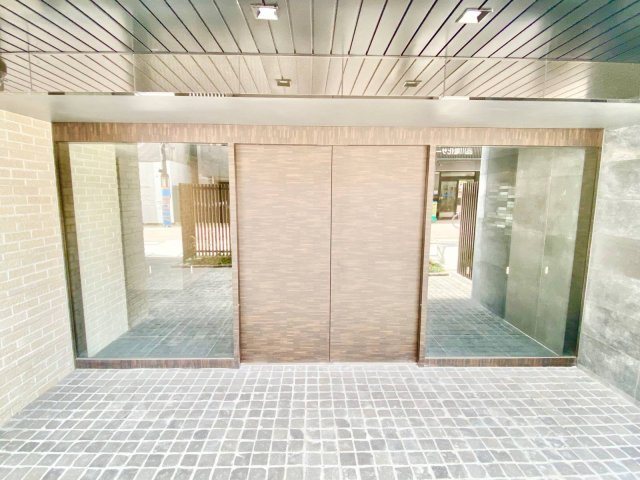 エントランス　エントランス