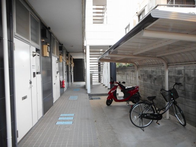 その他　駐輪場　原付＆自転車のみ駐輪可能