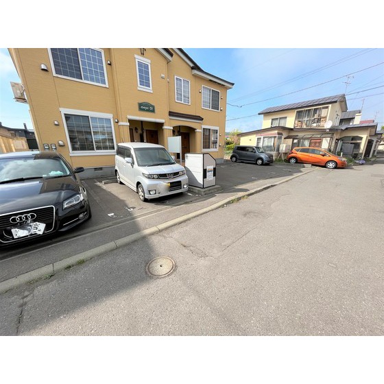 駐車場　駐車場